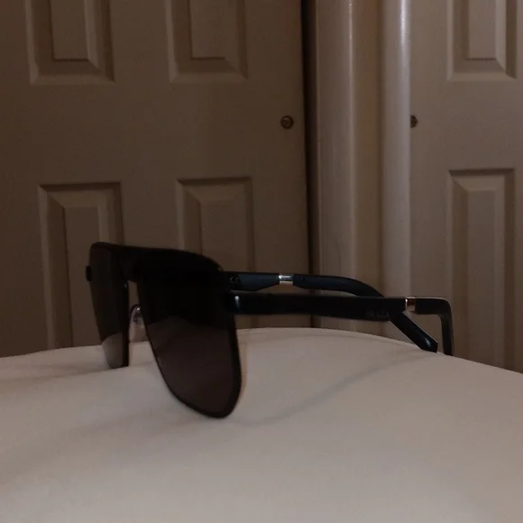 PRADA Mens Sunglasses NWOT or original case - Picture 4 of 10
